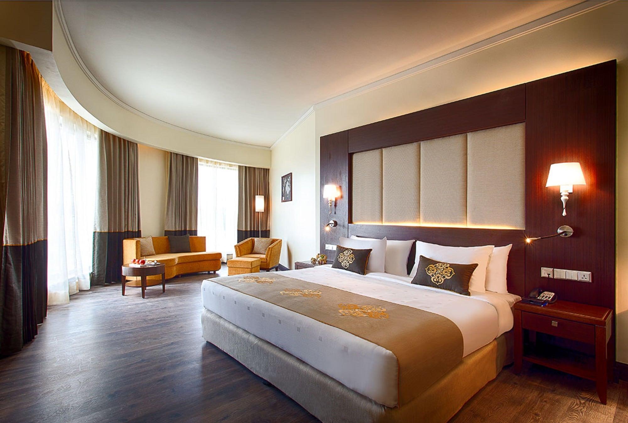 Radisson Blu Plaza Hotel Mysore Exterior foto Suite at the Taj Bengal