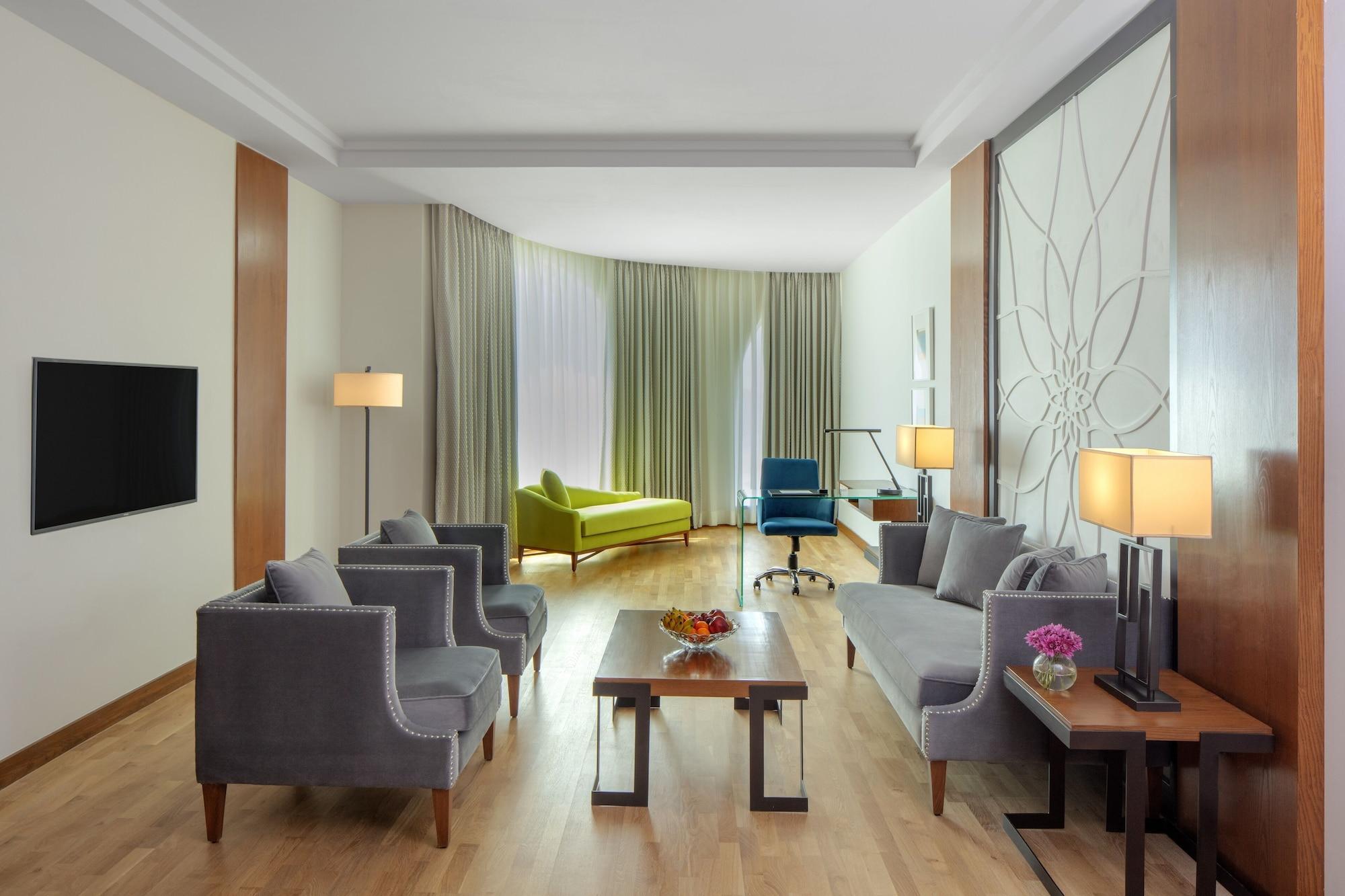 Radisson Blu Plaza Hotel Mysore Exterior foto Suite at the hotel